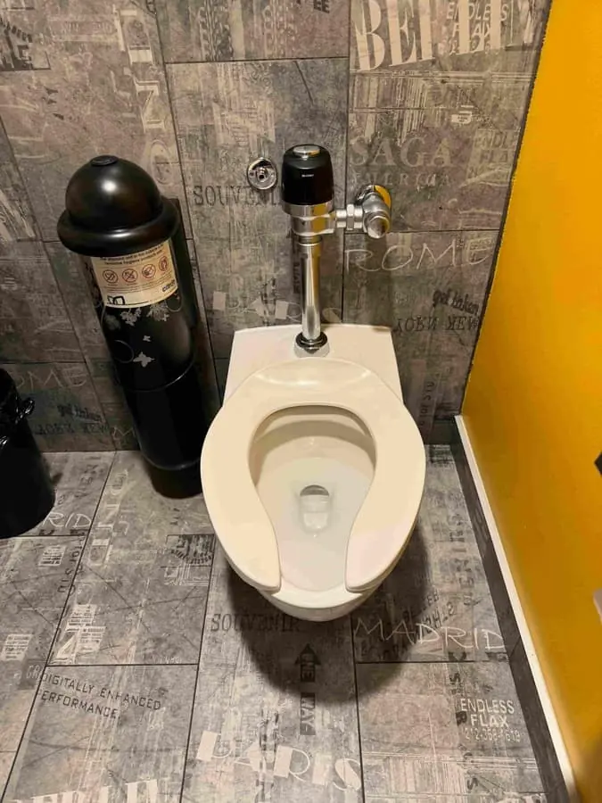 Toilet repair and installation Barrie — Quick Plumbing & Drain